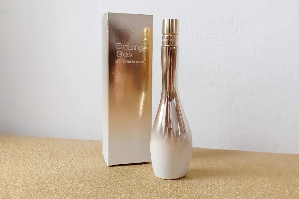 Jennifer Lopez – Enduring Glow (2018)